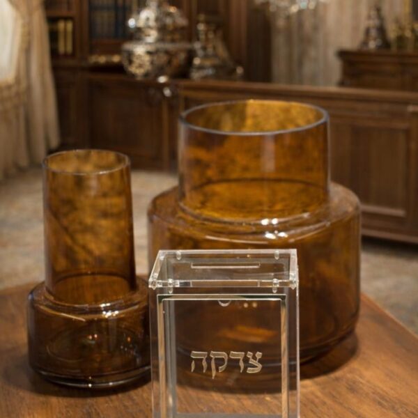 קופת צדקה אקריליק