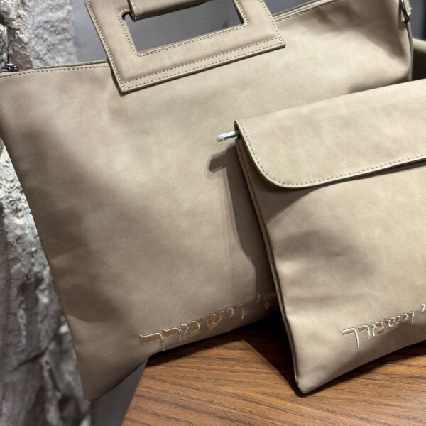 כיסויים דמוי עור חום